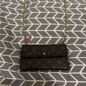 Authentic Louis Vuitton wallet on chain!